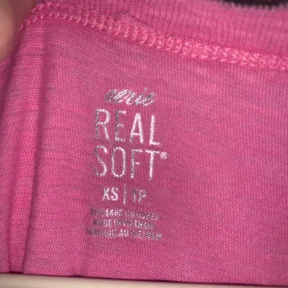 Pink tee - Picture 2 of 3